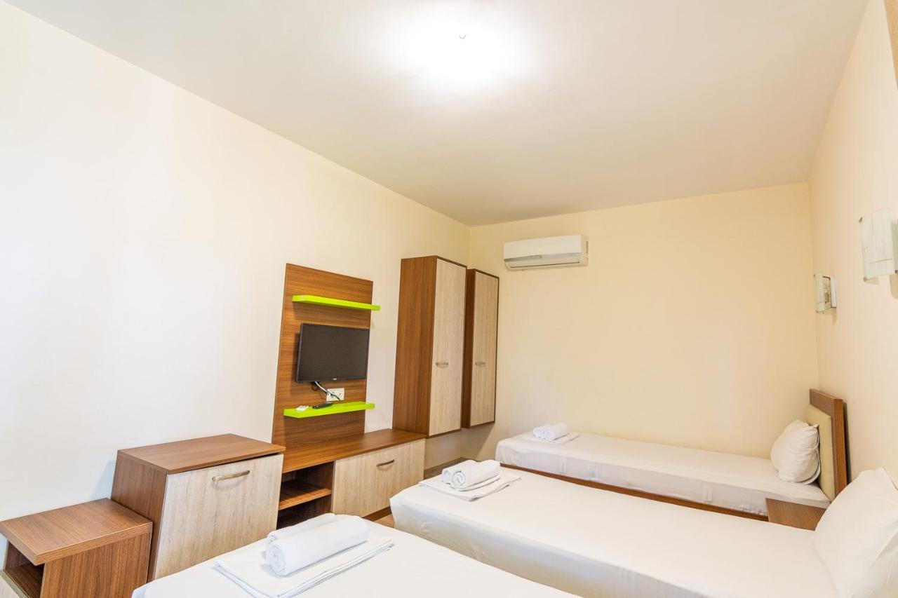 Eco Hotel Momata Kolarovo Екстер'єр фото