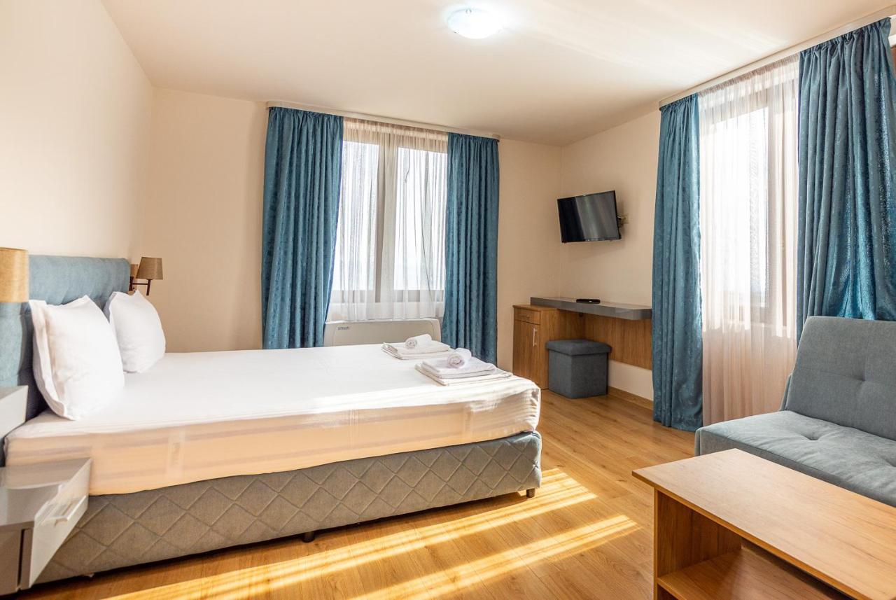 Eco Hotel Momata Kolarovo Екстер'єр фото