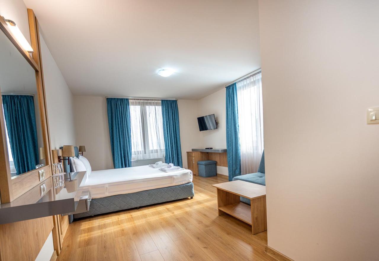 Eco Hotel Momata Kolarovo Екстер'єр фото