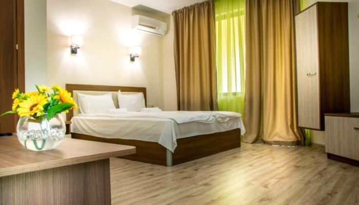 Eco Hotel Momata Kolarovo Екстер'єр фото